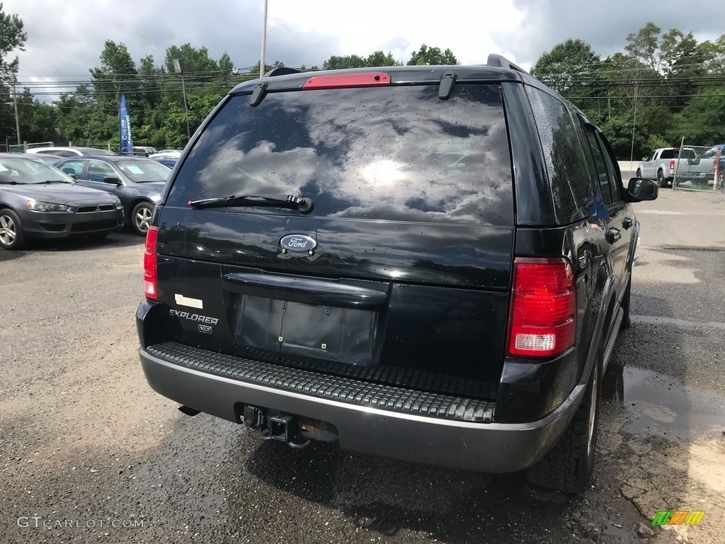 2004 Explorer XLT 4x4 - Black / Graphite photo #5