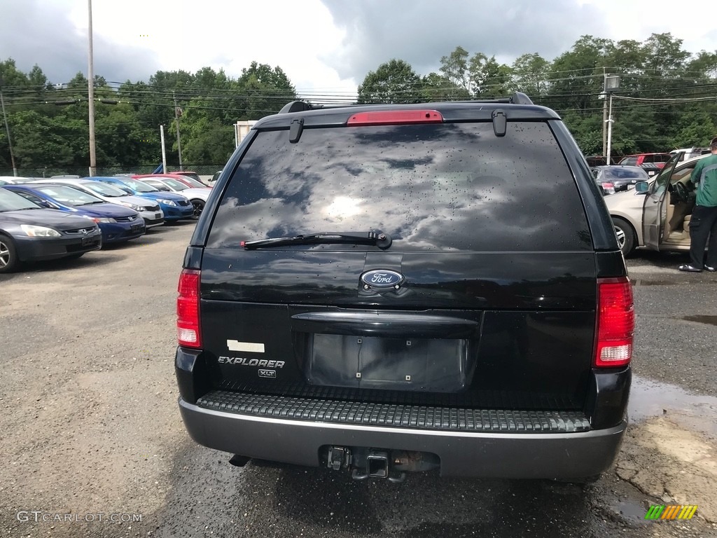 2004 Explorer XLT 4x4 - Black / Graphite photo #6