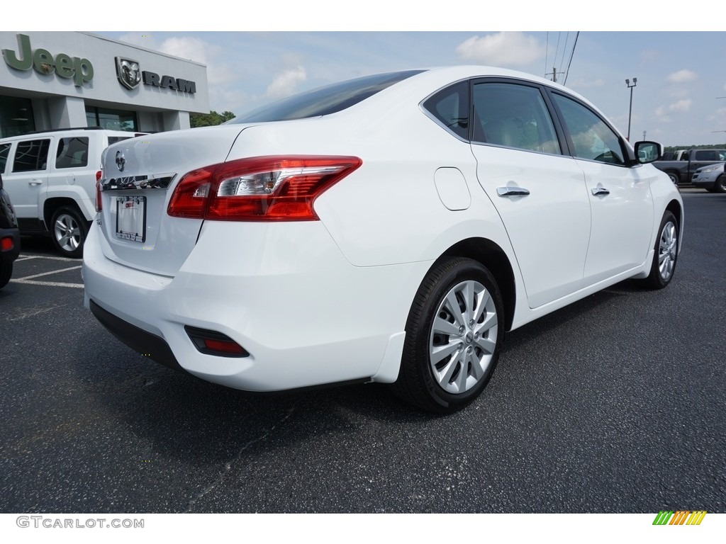 2017 Sentra S - Fresh Powder White / Marble Gray photo #11