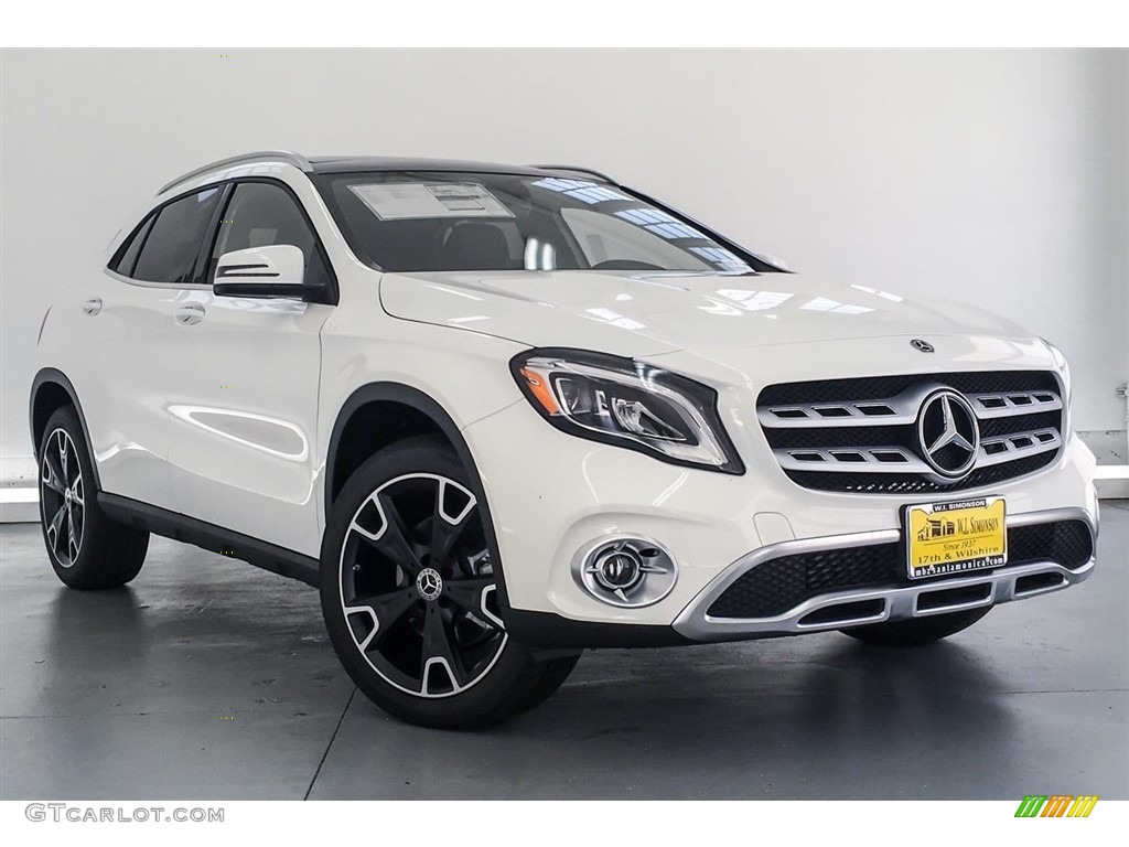 2019 GLA 250 4Matic - Polar White / Black photo #12