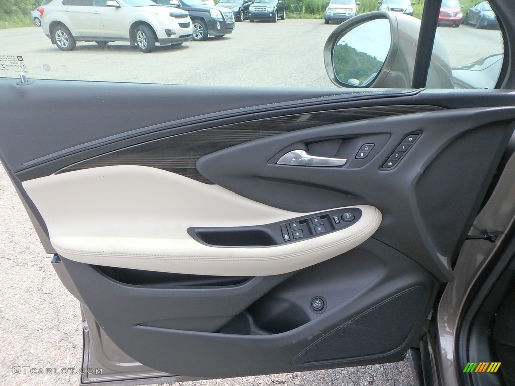2019 Buick Envision Essence AWD Light Neutral Door Panel Photo #128894146