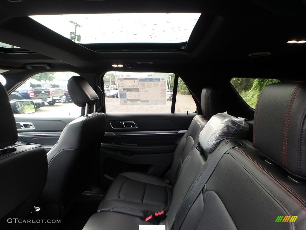 2018 Explorer Platinum 4WD - Shadow Black / Ebony Black photo #11