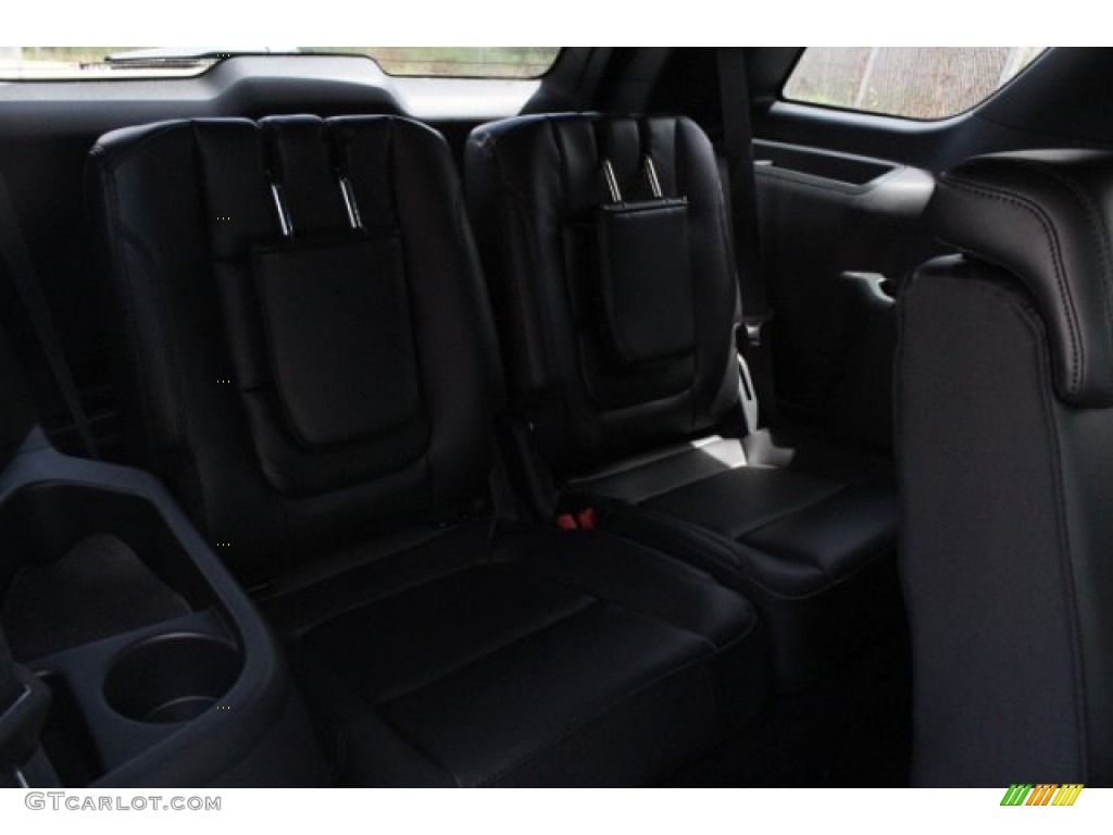 2018 Explorer XLT - Ingot Silver / Ebony Black photo #33