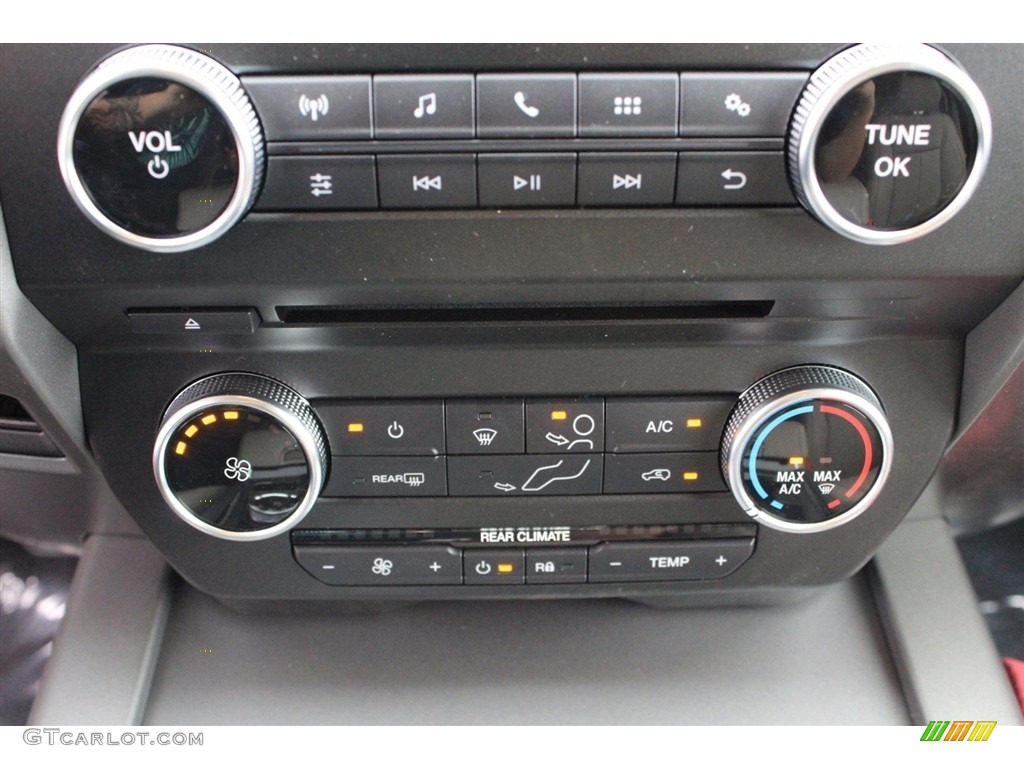 2018 Ford Expedition XLT Controls Photo #128897305