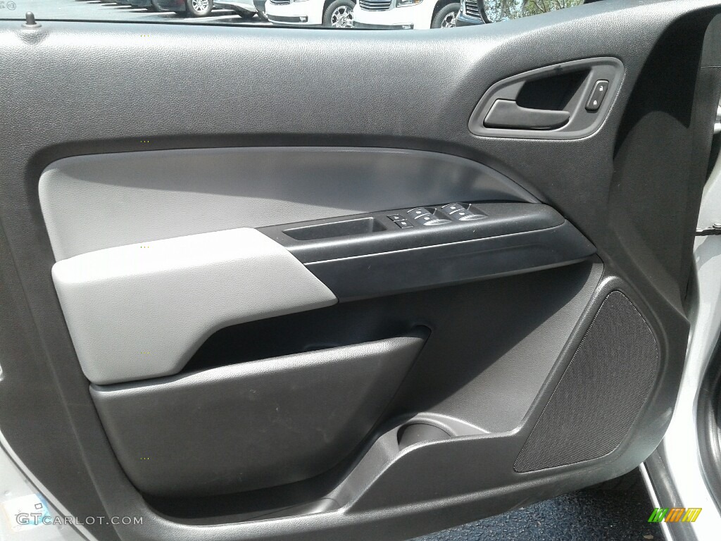 2019 Chevrolet Colorado WT Crew Cab Door Panel Photos
