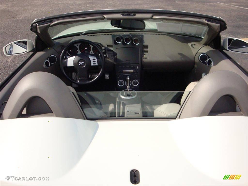 2004 350Z Touring Roadster - Pikes Peak White Pearl / Frost photo #17