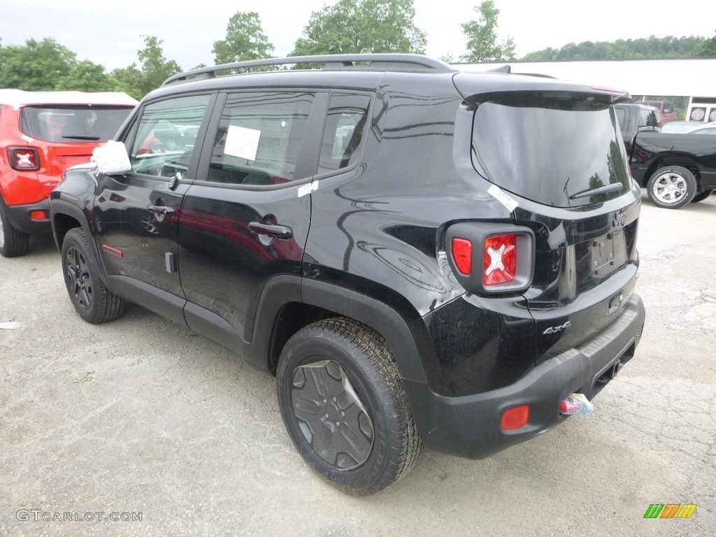 2018 Renegade Trailhawk 4x4 - Black / Black photo #3