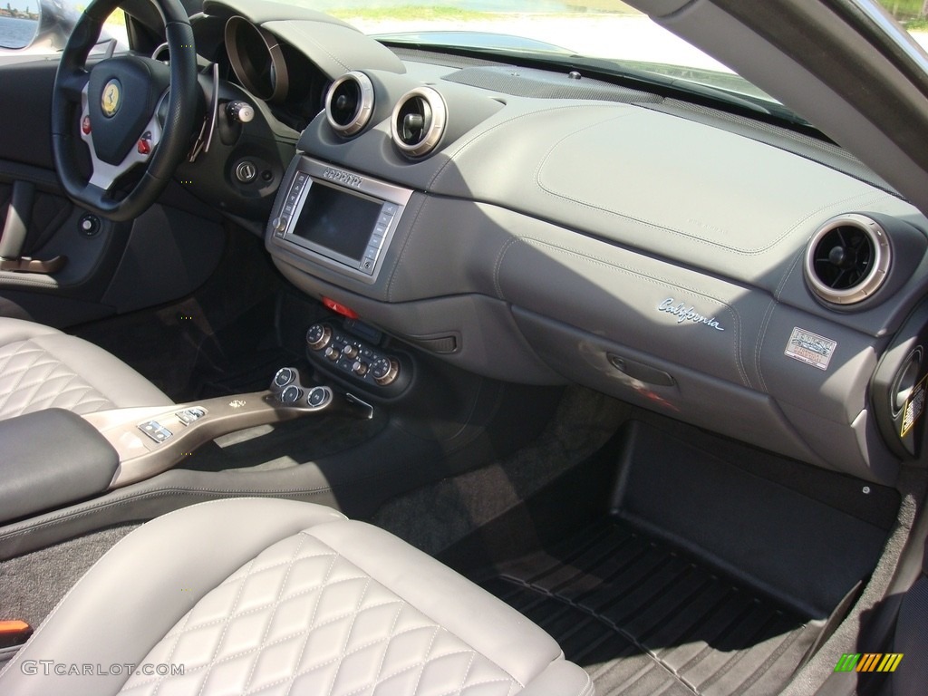 2011 California  - Grigio Silverstone (Dark Grey Metallic) / Grigio Scuro photo #18