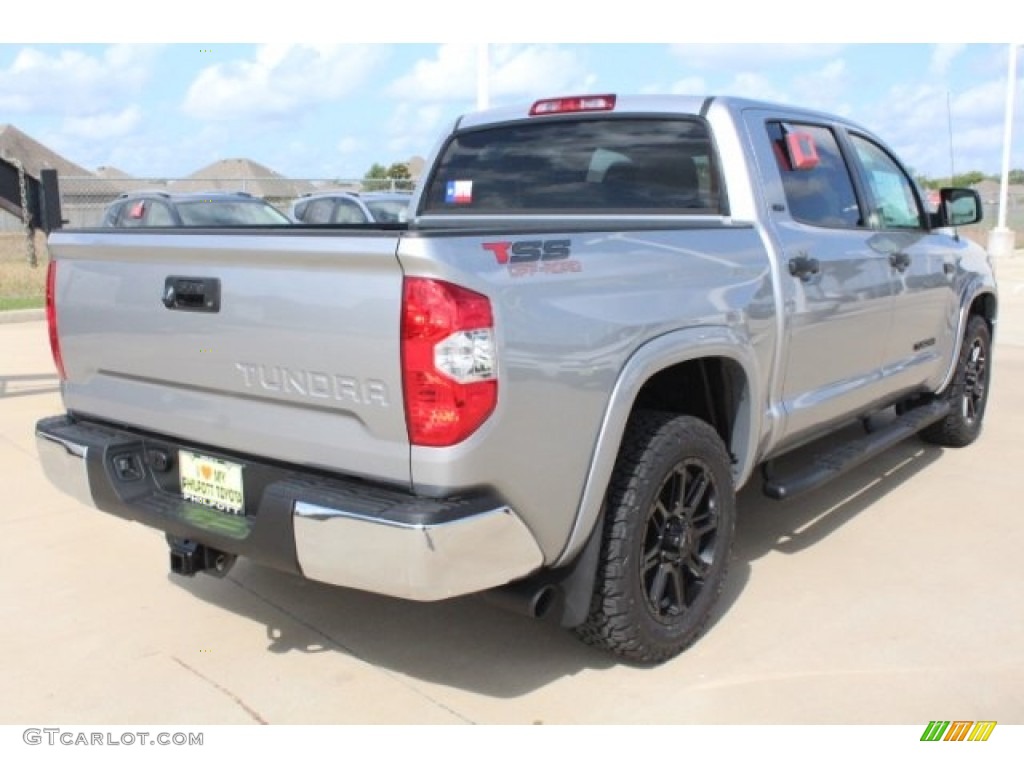 2018 Tundra SR5 CrewMax 4x4 - Silver Sky Metallic / Graphite photo #8