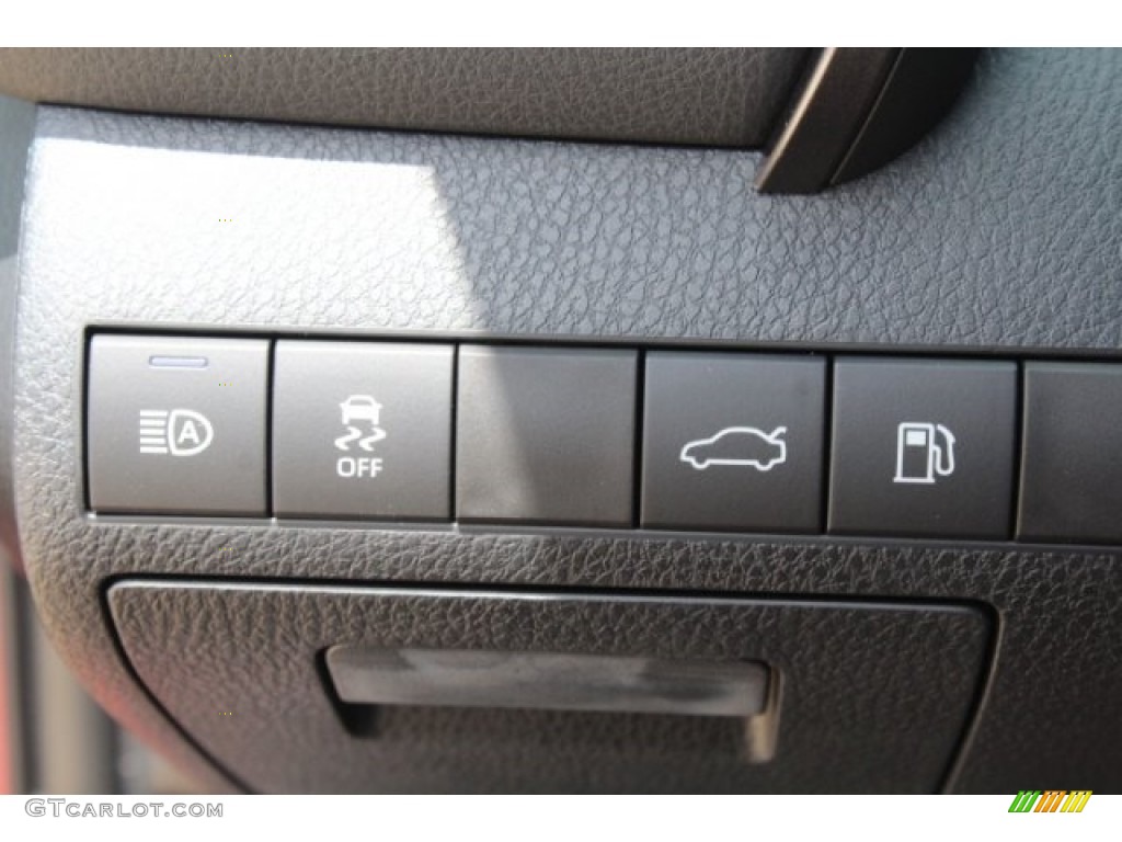 2018 Camry SE - Ruby Flare Pearl / Black photo #21