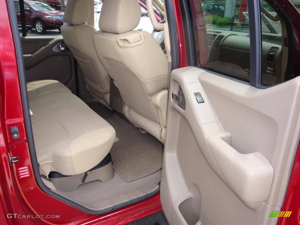 2008 Frontier SE Crew Cab 4x4 - Red Brawn / Beige photo #21