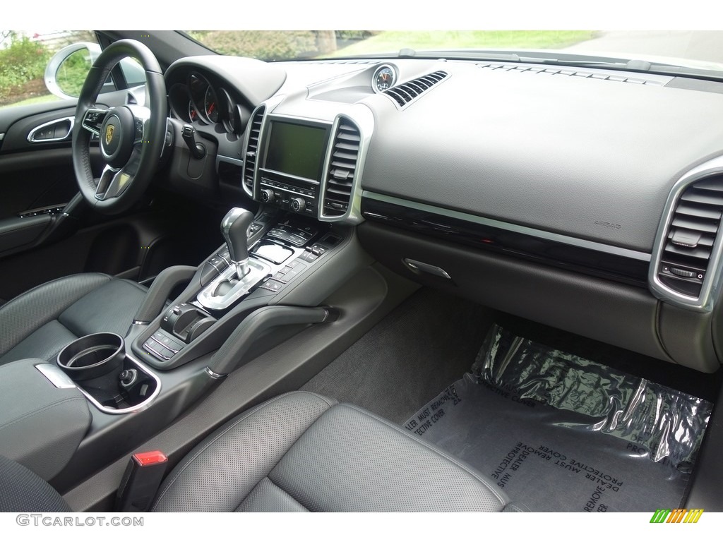 2016 Cayenne  - Rhodium Silver Metallic / Black photo #16