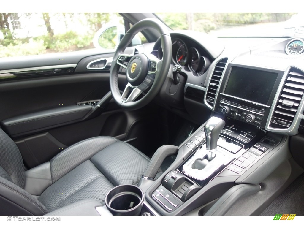 2016 Cayenne  - Rhodium Silver Metallic / Black photo #17