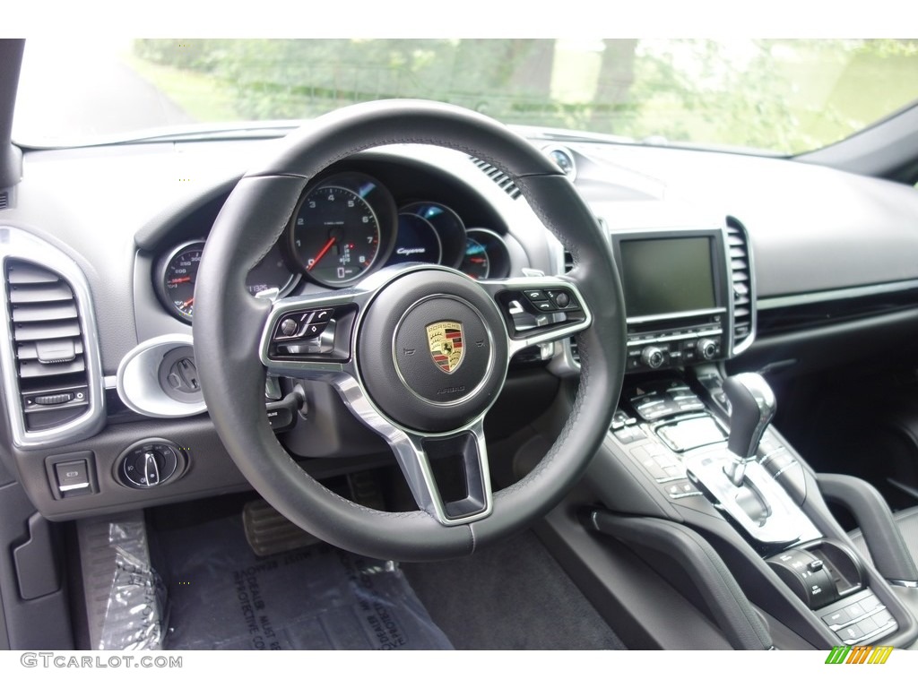 2016 Cayenne  - Rhodium Silver Metallic / Black photo #20