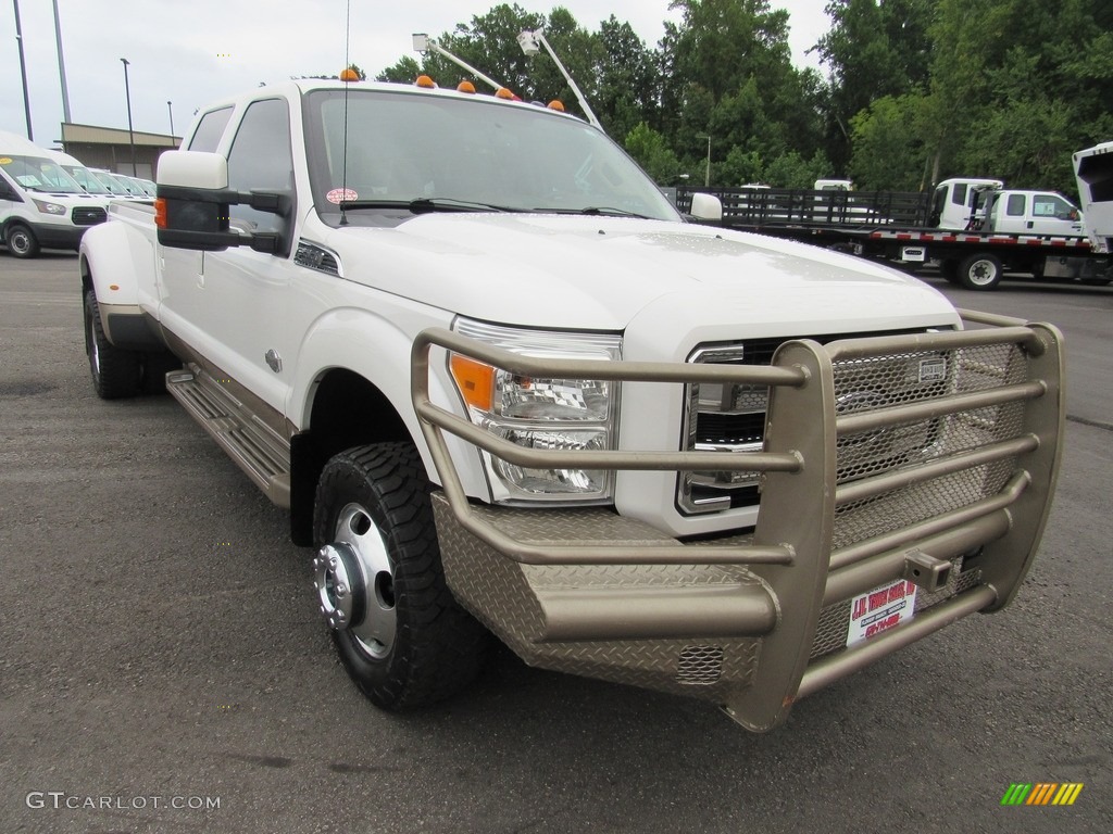 2014 F350 Super Duty Lariat Crew Cab 4x4 Dually - Oxford White / Adobe photo #7