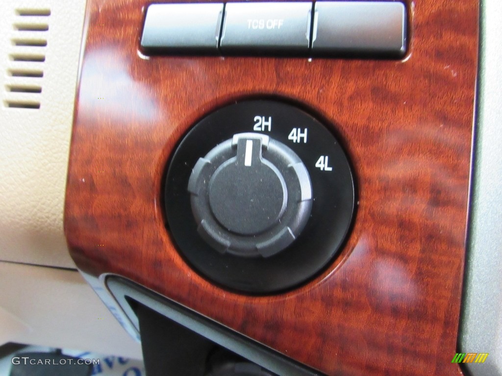 2014 F350 Super Duty Lariat Crew Cab 4x4 Dually - Oxford White / Adobe photo #18