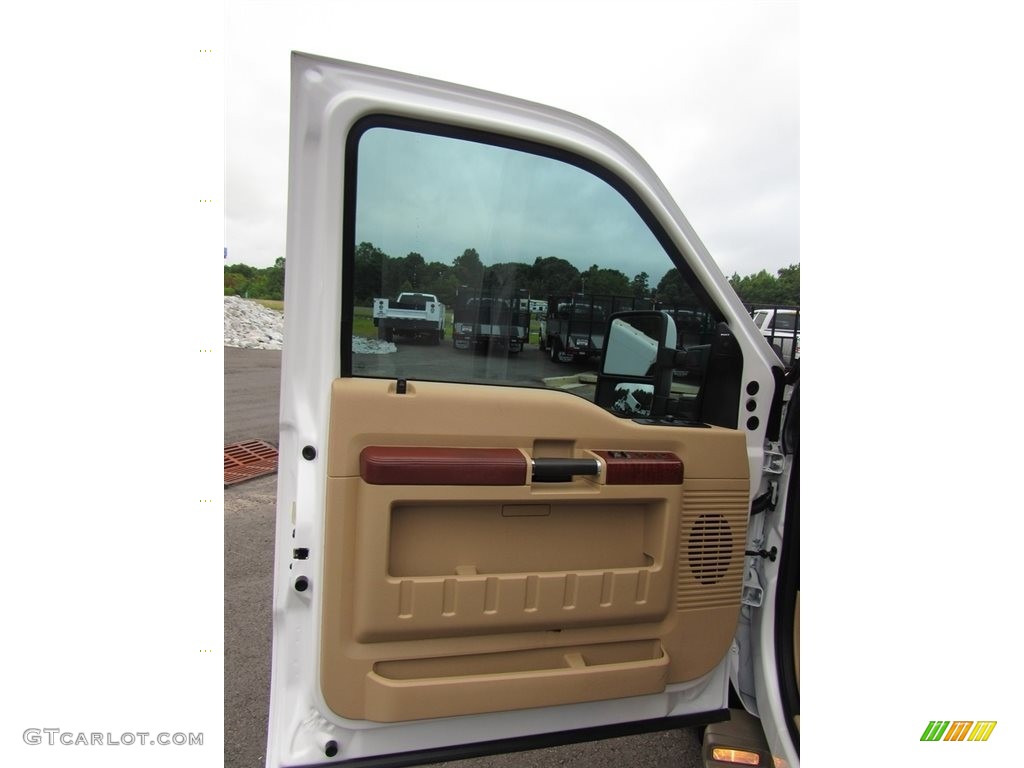 2014 F350 Super Duty Lariat Crew Cab 4x4 Dually - Oxford White / Adobe photo #19