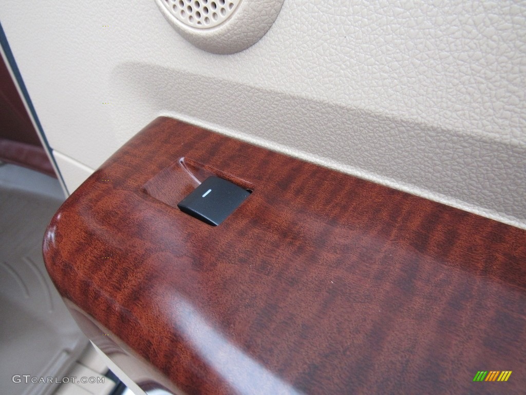 2014 F350 Super Duty Lariat Crew Cab 4x4 Dually - Oxford White / Adobe photo #32