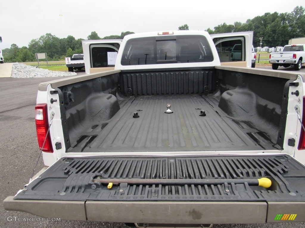 2014 F350 Super Duty Lariat Crew Cab 4x4 Dually - Oxford White / Adobe photo #37