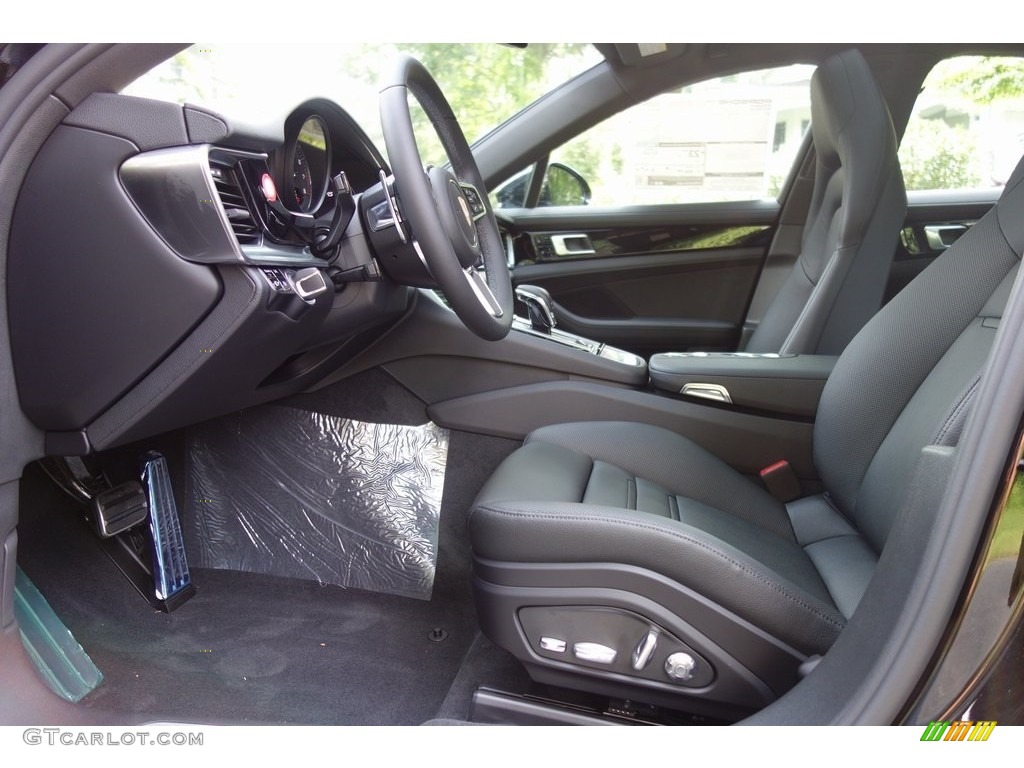 Black Interior 2018 Porsche Panamera 4S Photo #128925341