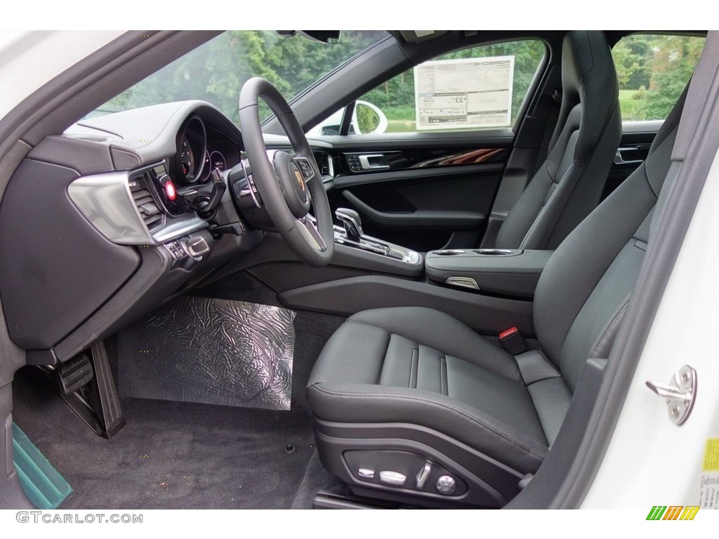 Black Interior 2018 Porsche Panamera 4 Photo #128925785