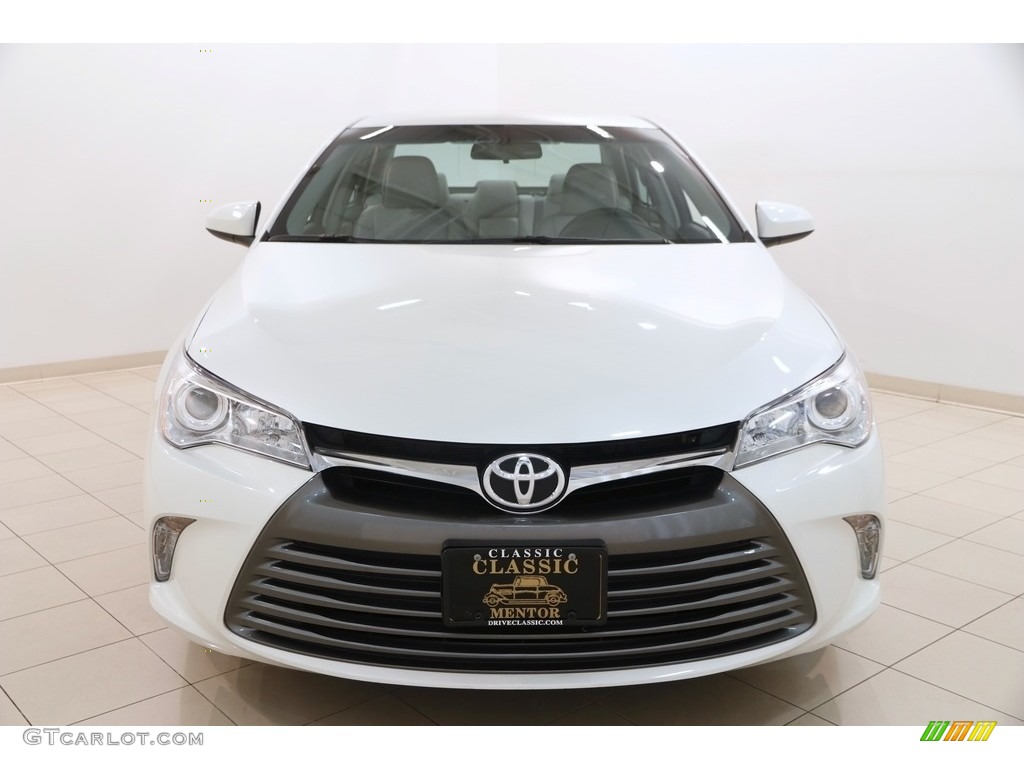 2017 Camry XLE - Blizzard White Pearl / Ash photo #2