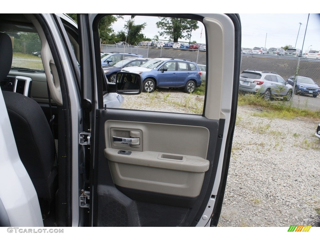 2012 Ram 1500 SLT Quad Cab 4x4 - Bright Silver Metallic / Dark Slate Gray/Medium Graystone photo #14