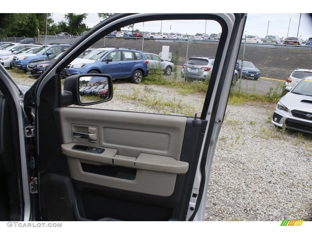 2012 Ram 1500 SLT Quad Cab 4x4 - Bright Silver Metallic / Dark Slate Gray/Medium Graystone photo #15