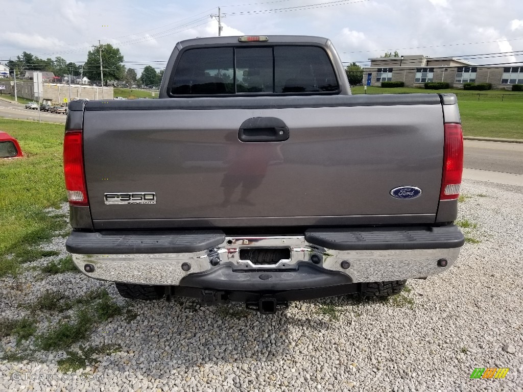 2006 F350 Super Duty Lariat Crew Cab 4x4 - Dark Shadow Grey Metallic / Medium Flint photo #4