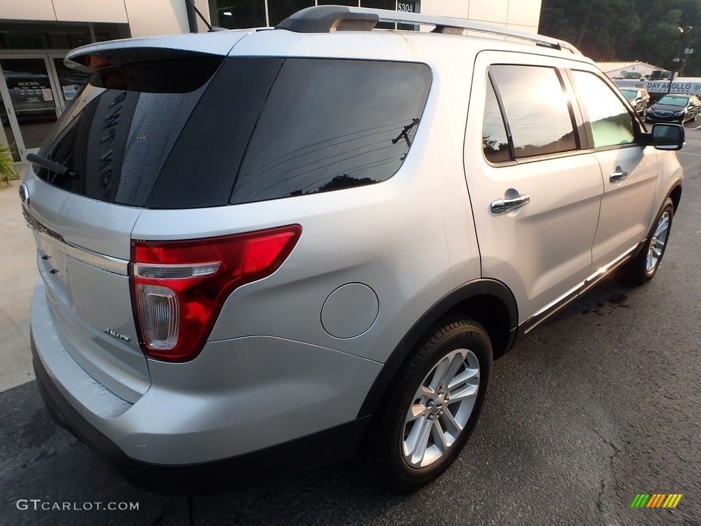 2015 Explorer XLT 4WD - Ingot Silver / Charcoal Black photo #2