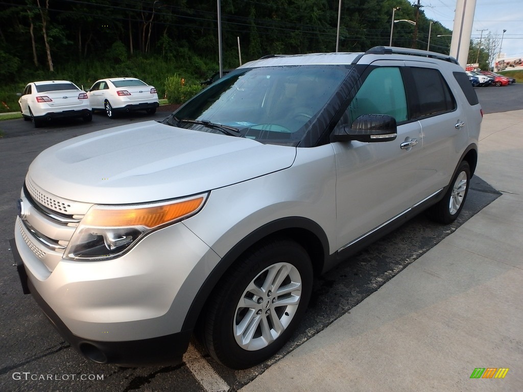 2015 Explorer XLT 4WD - Ingot Silver / Charcoal Black photo #7
