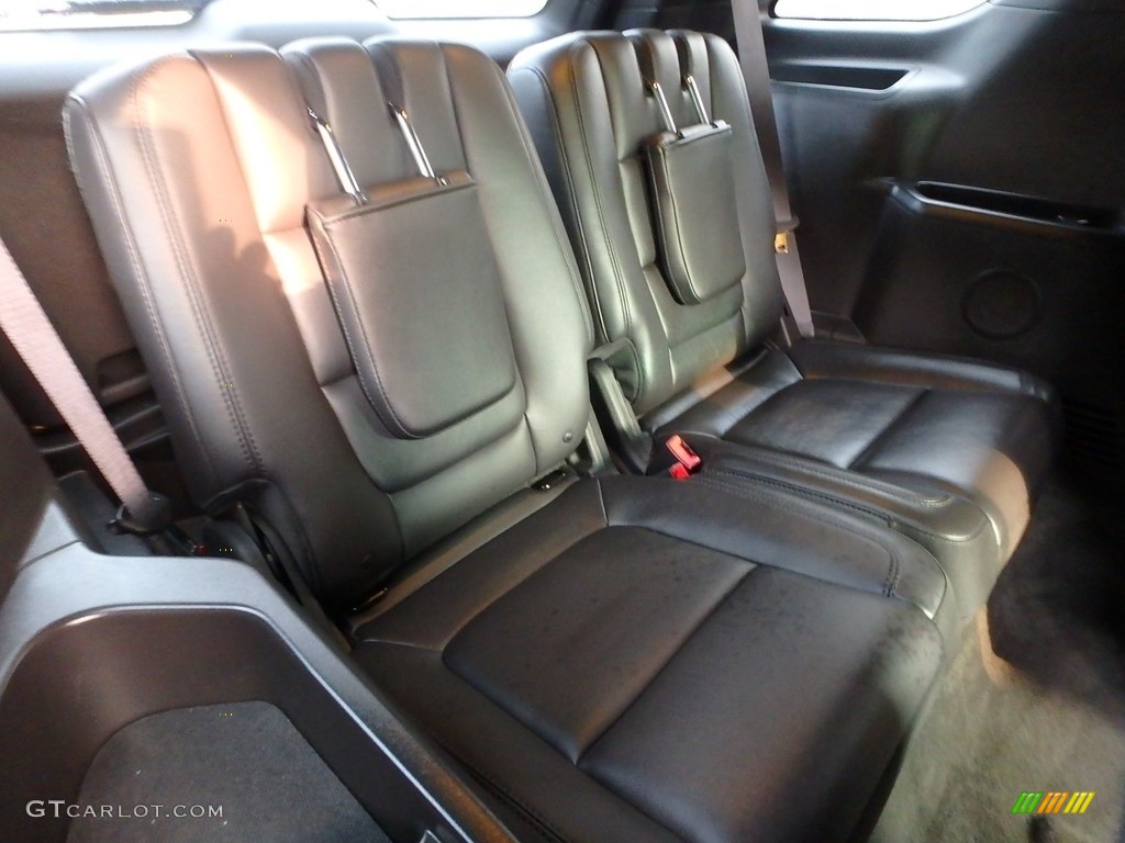 2015 Explorer XLT 4WD - Ingot Silver / Charcoal Black photo #16