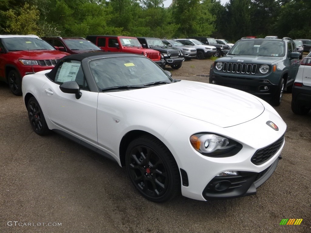 White 2019 Fiat 124 Spider Abarth Roadster Exterior Photo #128931420