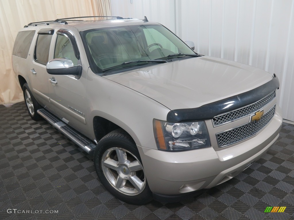 2007 Suburban 1500 LTZ 4x4 - Silver Birch Metallic / Light Titanium/Dark Titanium photo #4