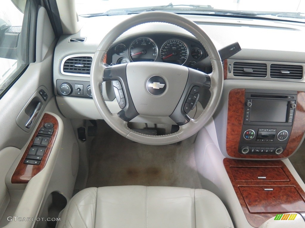 2007 Suburban 1500 LTZ 4x4 - Silver Birch Metallic / Light Titanium/Dark Titanium photo #11