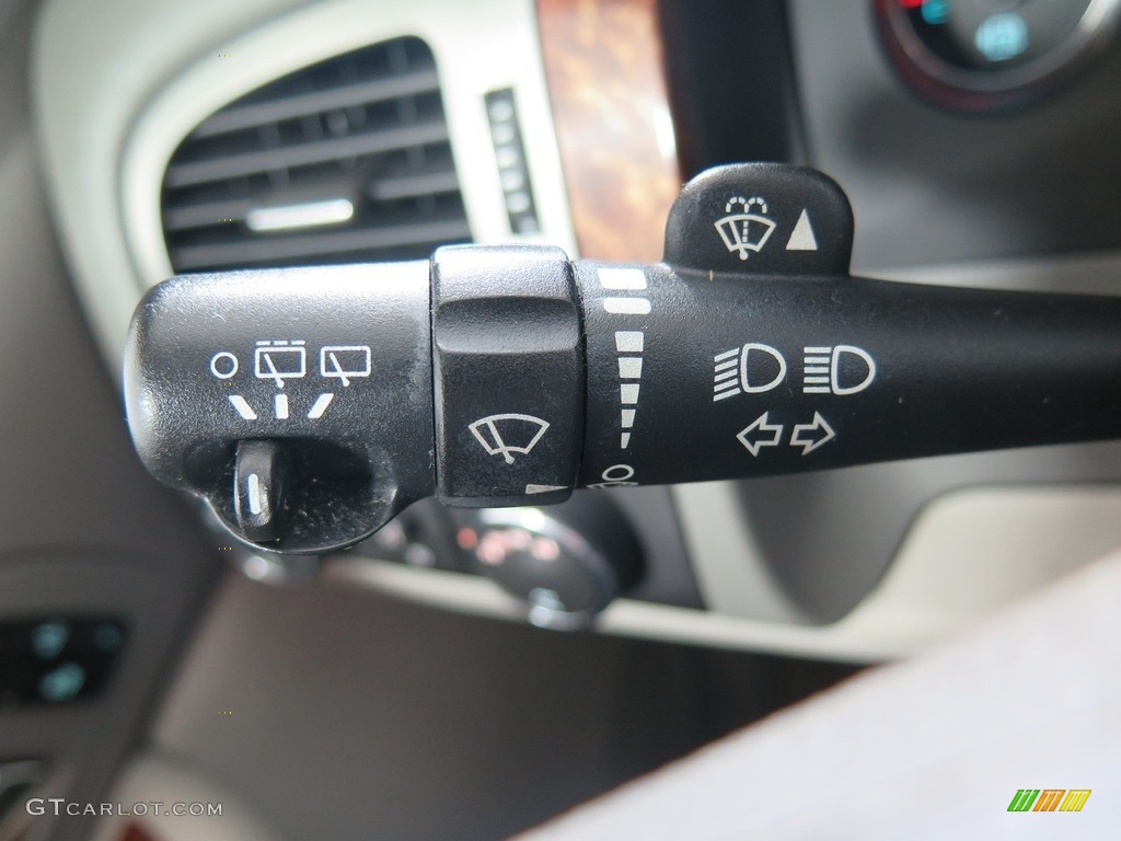 2007 Suburban 1500 LTZ 4x4 - Silver Birch Metallic / Light Titanium/Dark Titanium photo #34