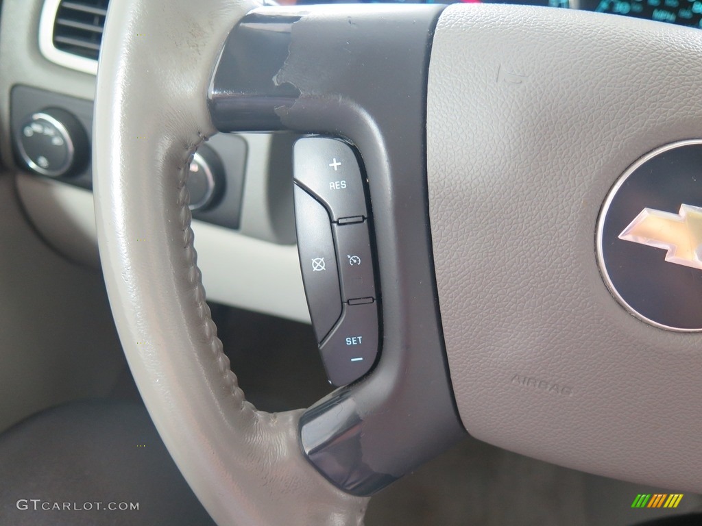 2007 Suburban 1500 LTZ 4x4 - Silver Birch Metallic / Light Titanium/Dark Titanium photo #35