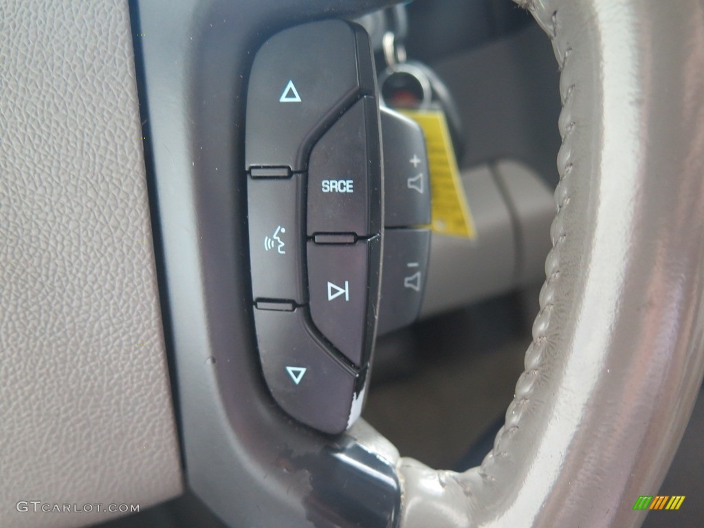 2007 Suburban 1500 LTZ 4x4 - Silver Birch Metallic / Light Titanium/Dark Titanium photo #36