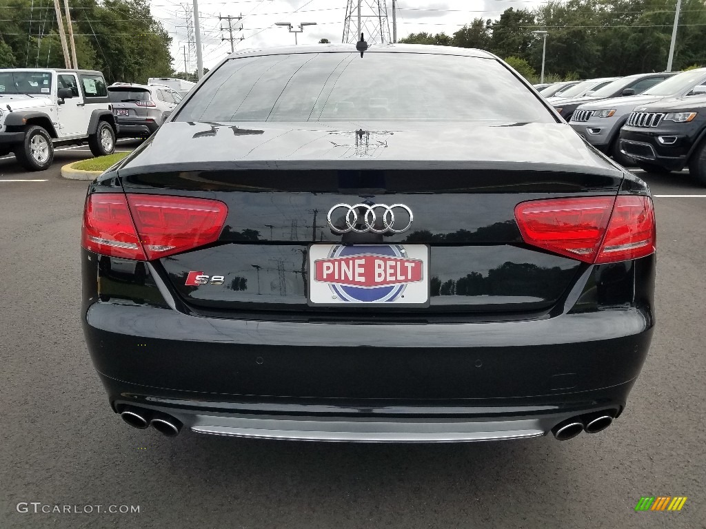 2014 S8 quattro S - Brilliant Black / Black photo #5