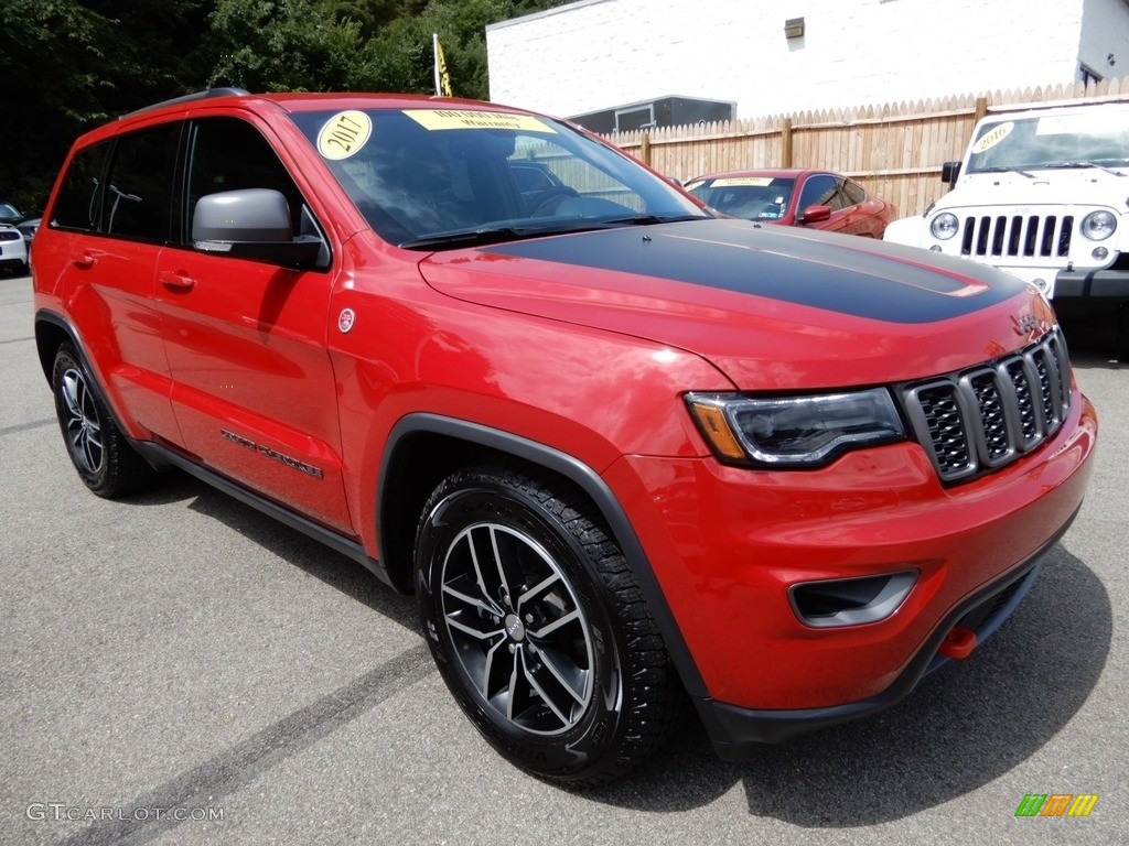 2017 Grand Cherokee Trailhawk 4x4 - Redline 2 Coat Pearl / Black photo #8