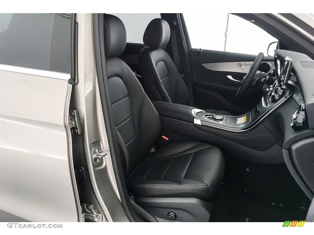 2019 Mercedes-Benz GLC 300 Front Seat Photo #128943651