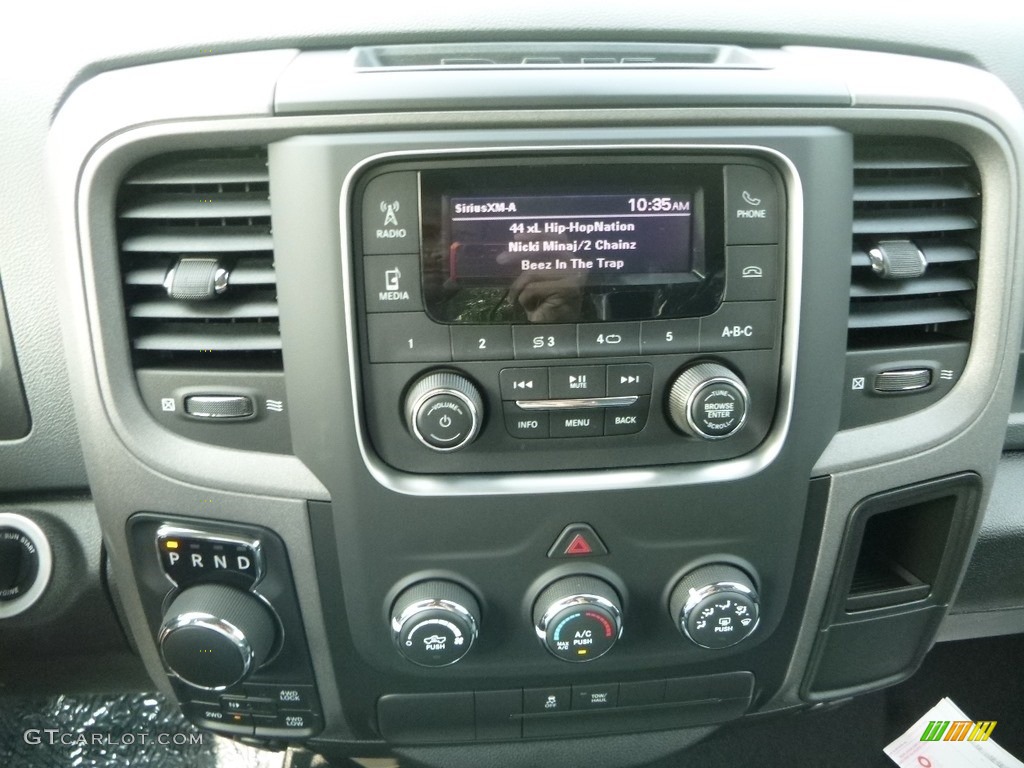 2019 1500 Classic Express Quad Cab 4x4 - Maximum Steel Metallic / Black/Diesel Gray photo #17