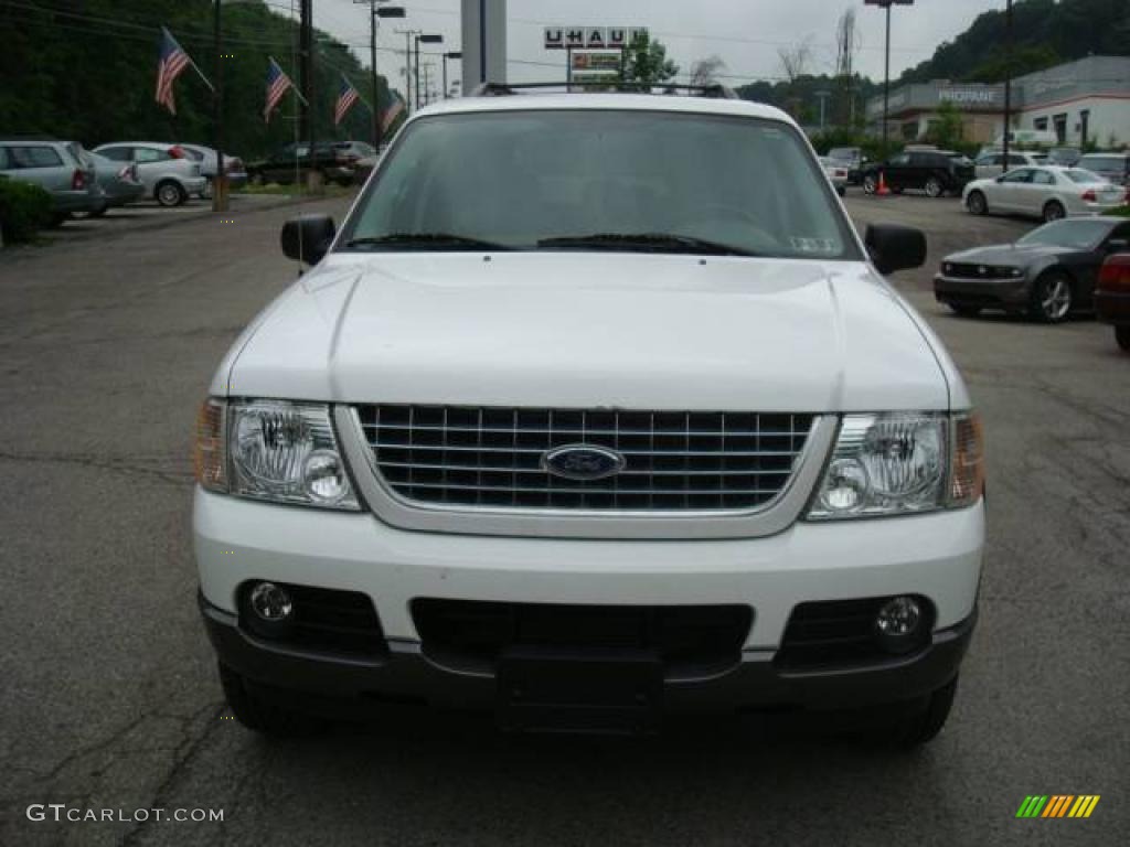 2004 Explorer XLT 4x4 - Oxford White / Graphite photo #6