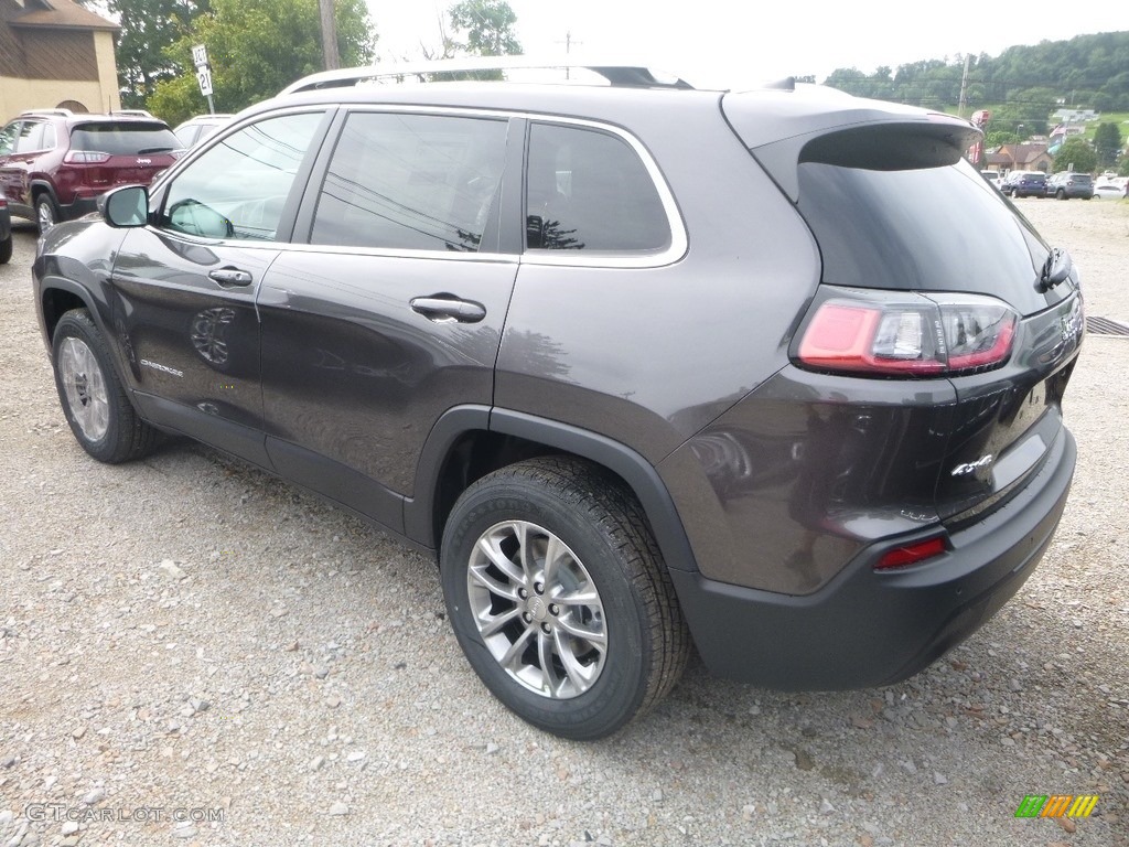 2019 Cherokee Latitude Plus 4x4 - Granite Crystal Metallic / Black photo #3