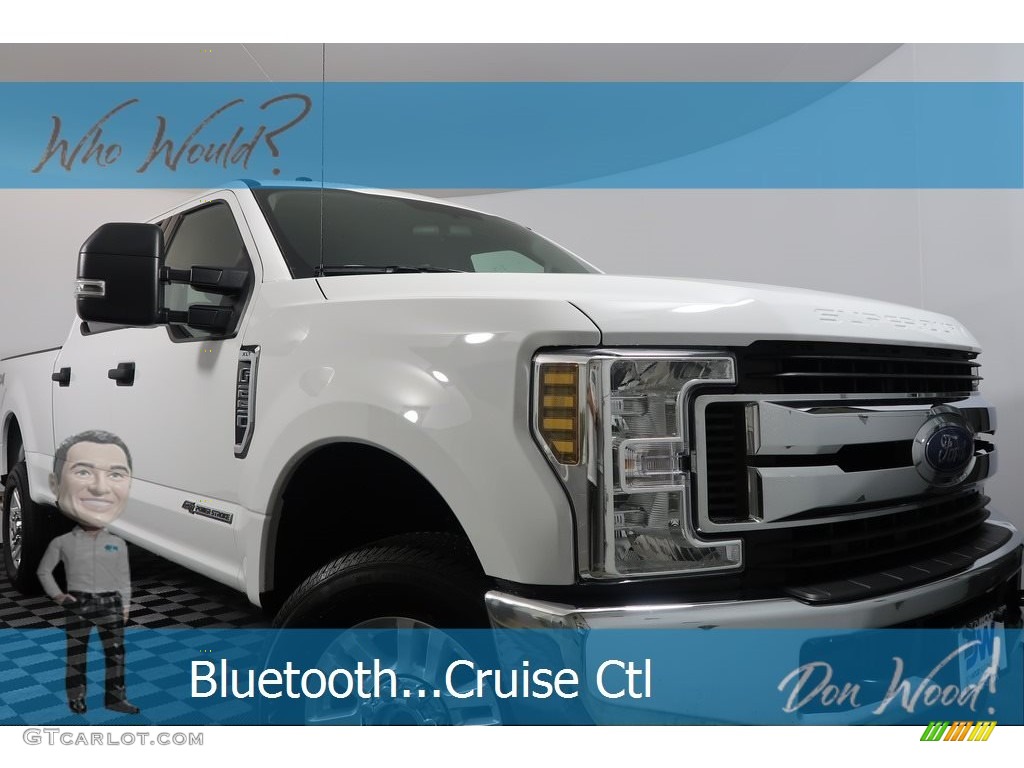 2018 F250 Super Duty XLT Crew Cab 4x4 - Oxford White / Earth Gray photo #1