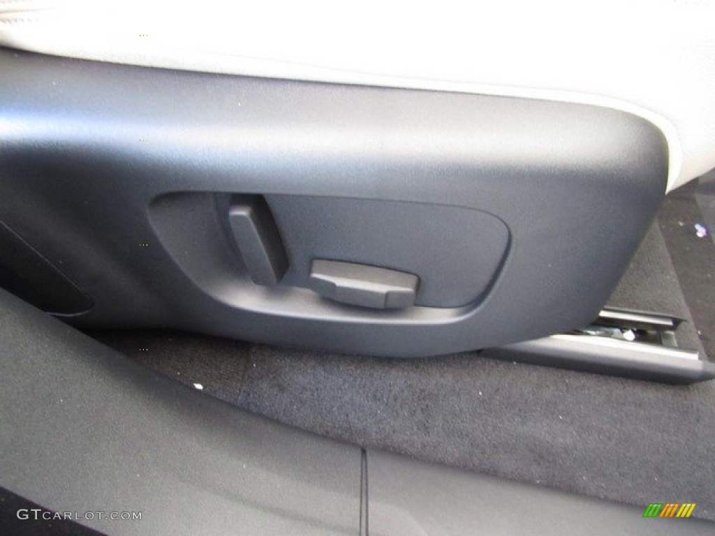 2019 Range Rover Velar S - Kaikoura Stone Metallic / Light Oyster/Ebony photo #20