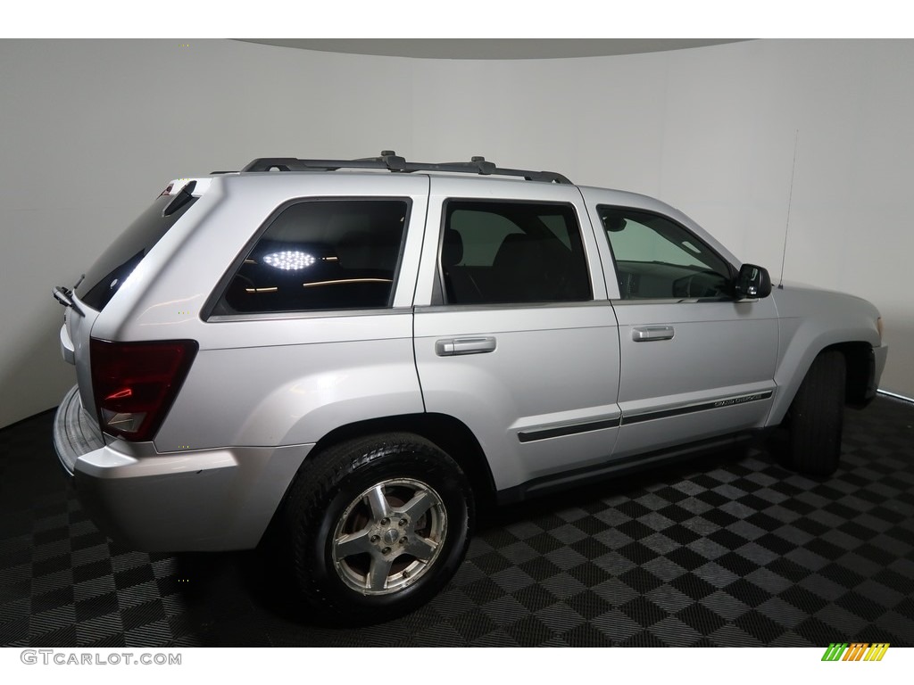 2006 Grand Cherokee Limited 4x4 - Bright Silver Metallic / Medium Slate Gray photo #13