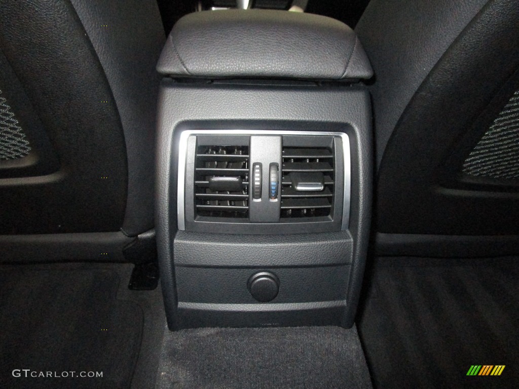 2018 3 Series 320i xDrive Sedan - Alpine White / Black photo #22