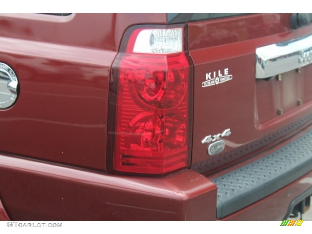 2008 Commander Overland 4x4 - Red Rock Crystal Pearl / Dark Khaki/Light Graystone photo #11