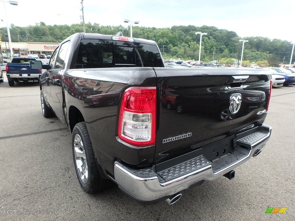 2019 1500 Big Horn Crew Cab 4x4 - Rugged Brown Pearl / Black photo #3